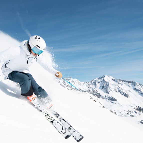 stubaier-gletscher-andre-schonherr-sonnenskilauf-media-9-1200-1